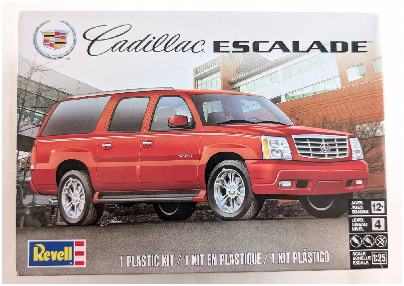 REVELL 4482 CADILLAC ESCALADE Cars, Motorbikes & Trucks Model kits