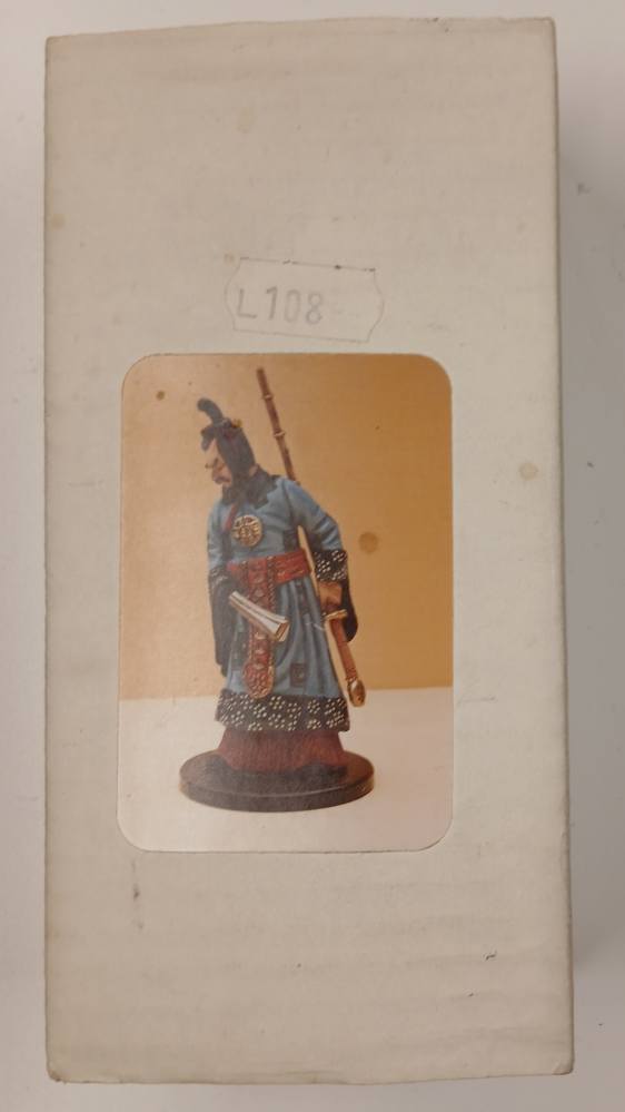 HUSSAR SAMURAI PRIEST MC 122 Model Figures