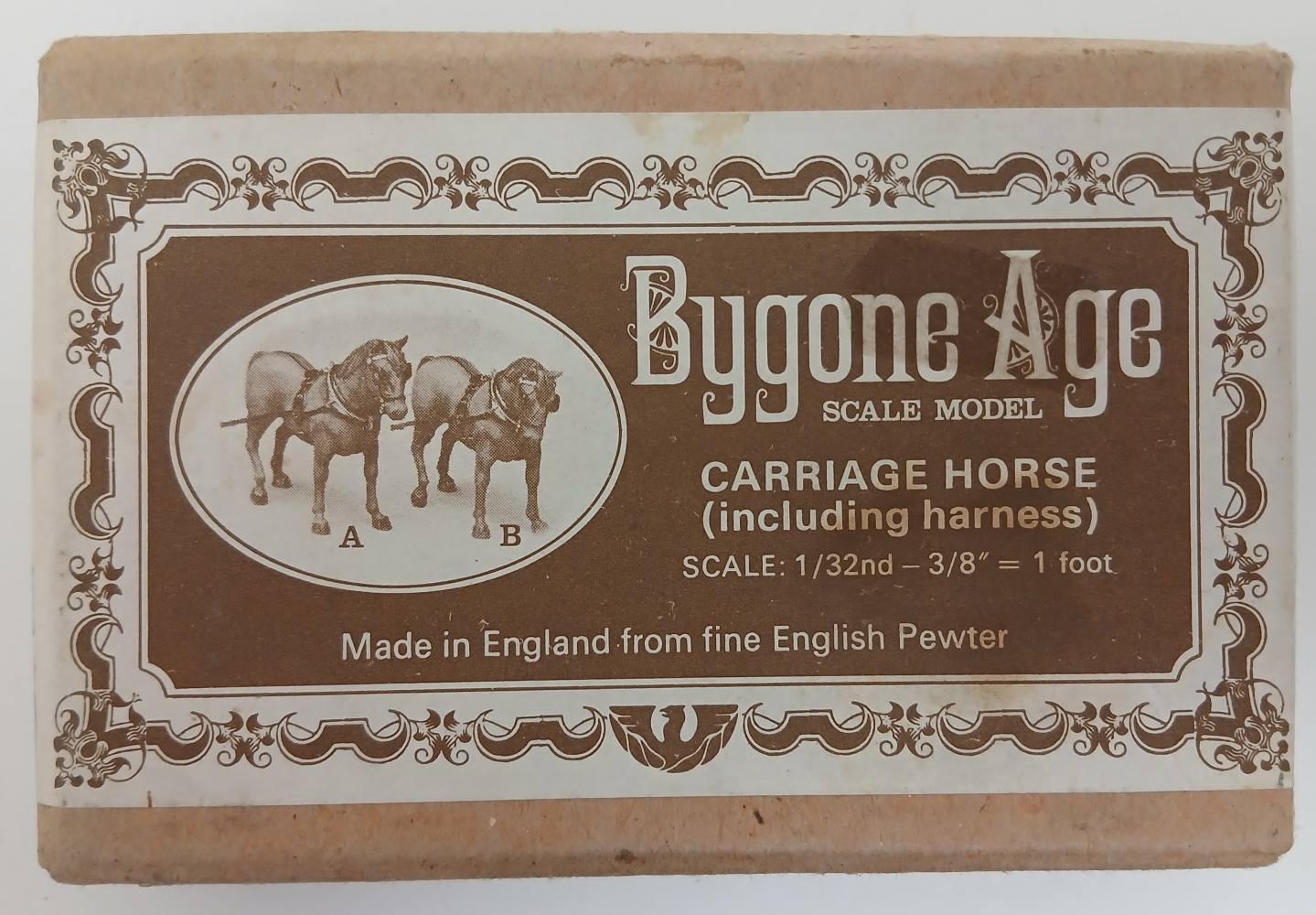 CARRIAGE HORSE INCLUDING HARNESS