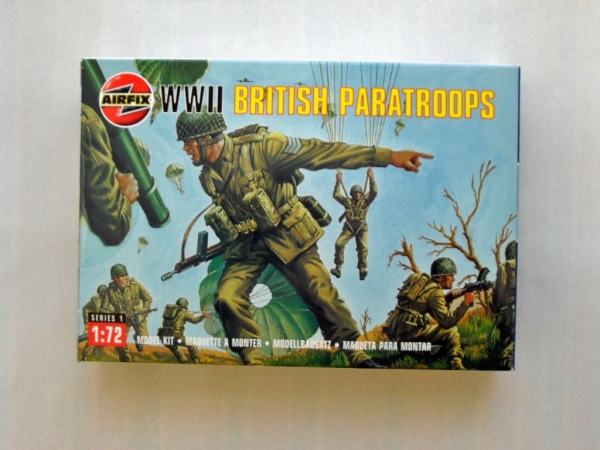 01723 WWII BRITISH PARATROOPS