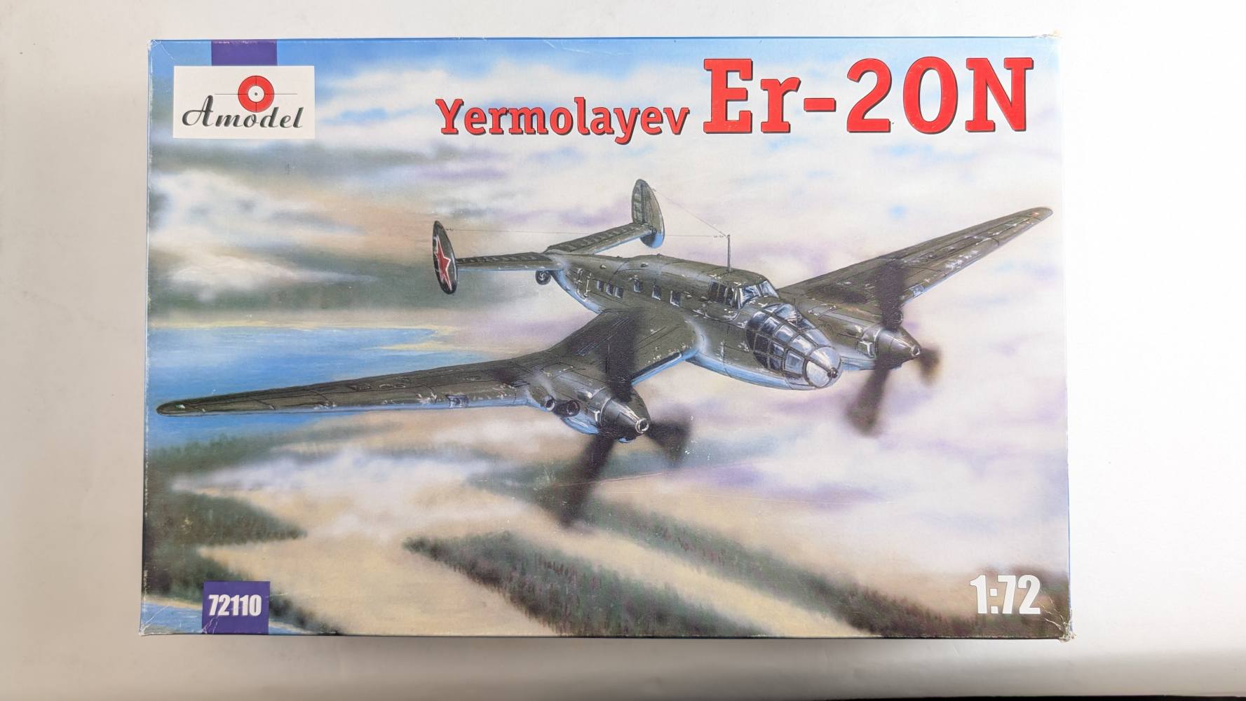 A MODEL 72110 YERMOLAYEV ER-2ON Aircraft Model Kits