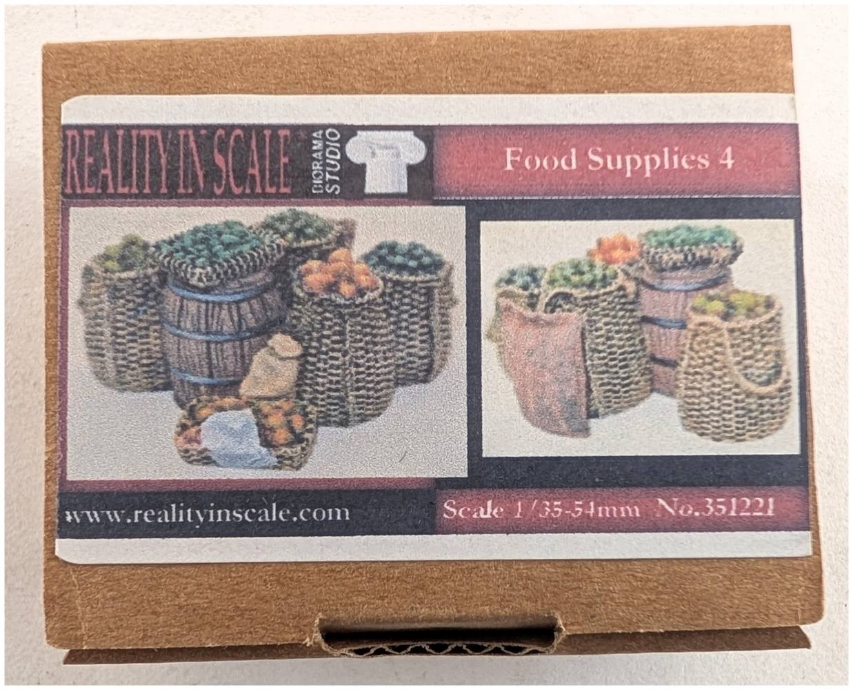 REALITY IN SCALE 351221 FOOD SUPPLIES 4 Scenery