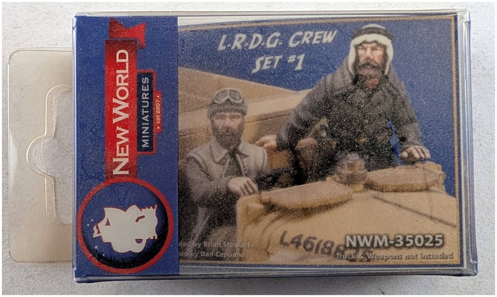 NEW WORLD MINIATURES NWM-35025 L.R.D.G. CREW SET 1 Model Figures