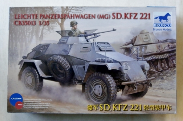 Bronco CB-35013 1:35 Leichte Panzerspähwagen (MG) Sd. Kfz 221