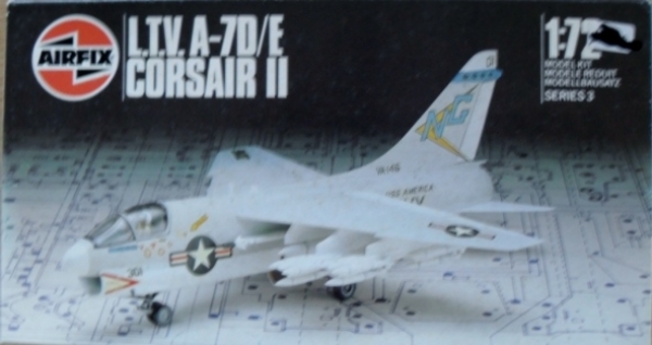 03016 LTV A-7D/E CORSAIR II