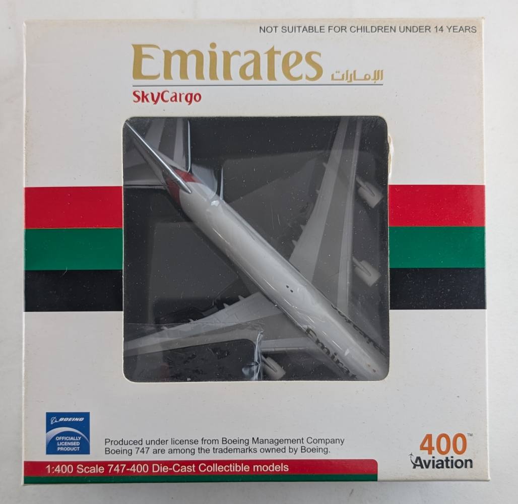 AIRLINER COLLECTIBLE 4004 747-400 EMIRATES SKYCARGO Airliners Model Kits