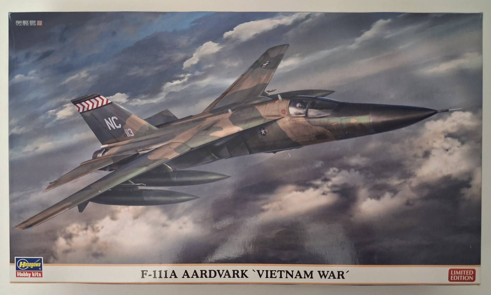 HASEGAWA 02441 F-111A AARDVARK VIETNAM WAR Aircraft Model Kits