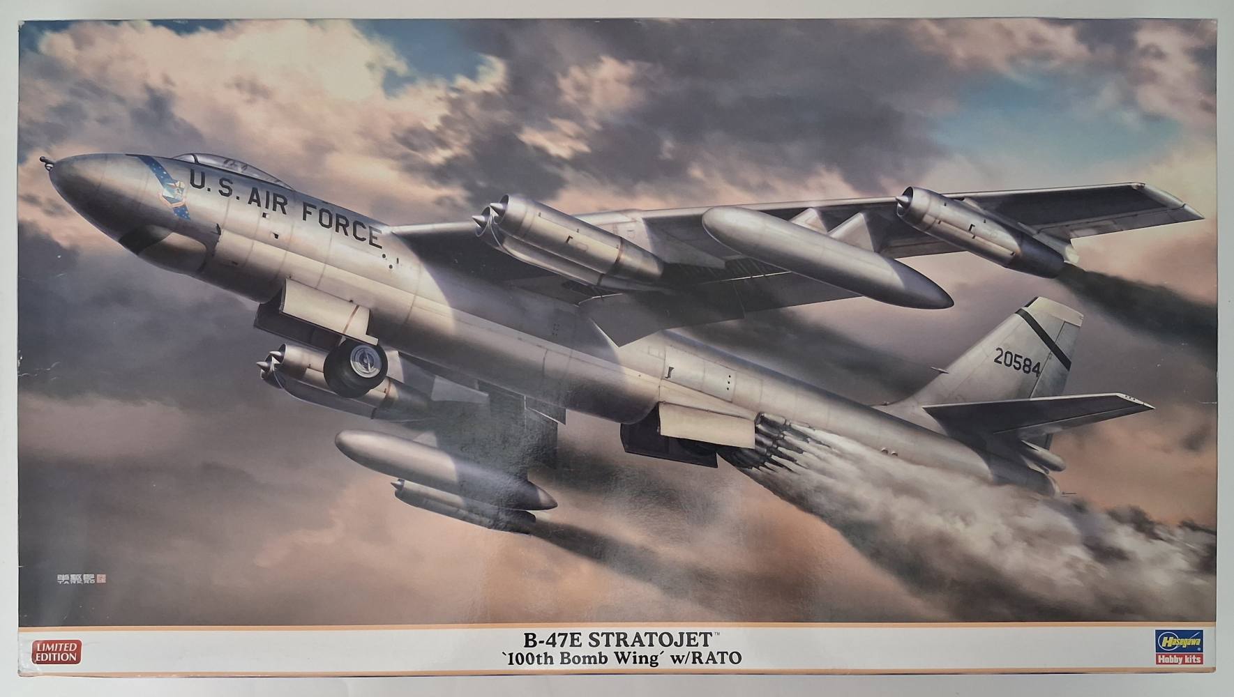 HASEGAWA 02474 B-47E STRATOJET 100th BOMB WING W/RATO Aircraft Model Kits