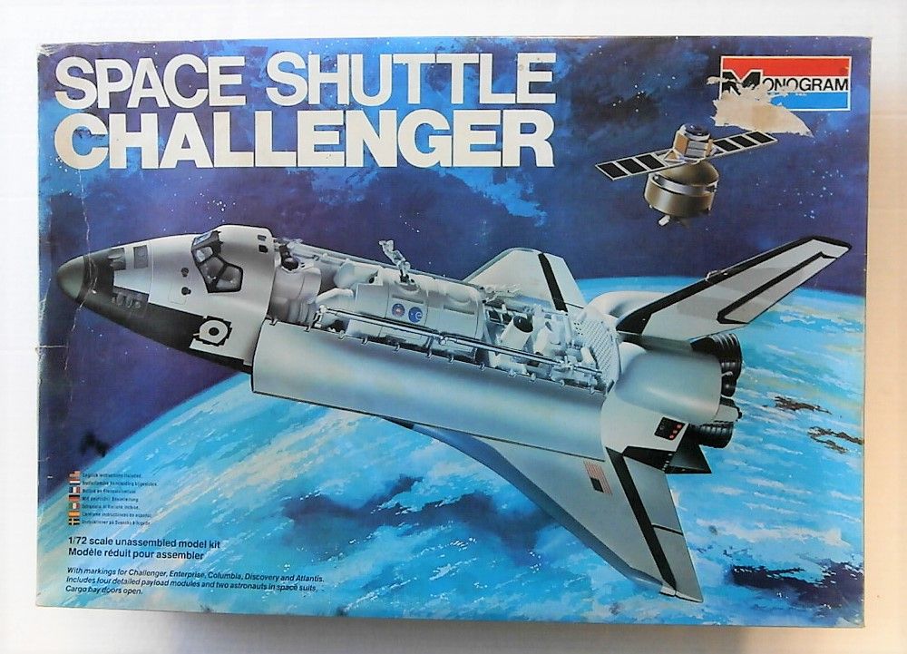 Monogram 5702 Space Shuttle Challenger Model Space Kit