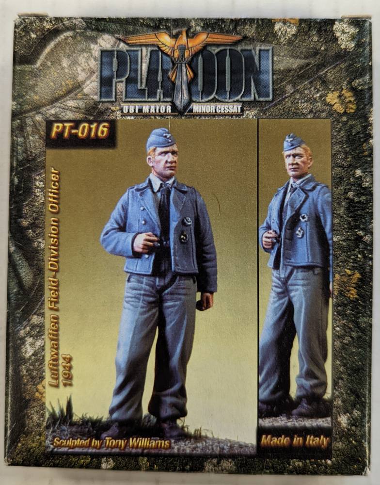 PEGASO MODELS PT-016 LUFTWAFFEN FIELD DIVISION OFFICER 1944 Model Figures