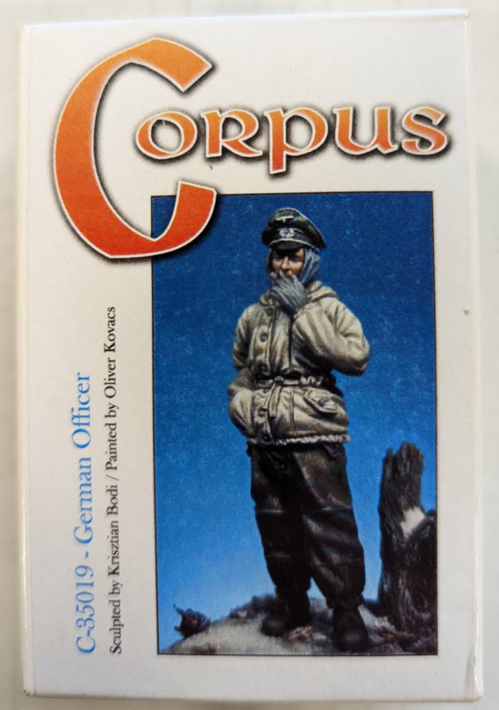 CORPUS 35019 GERMAN OFFICER Model Figures