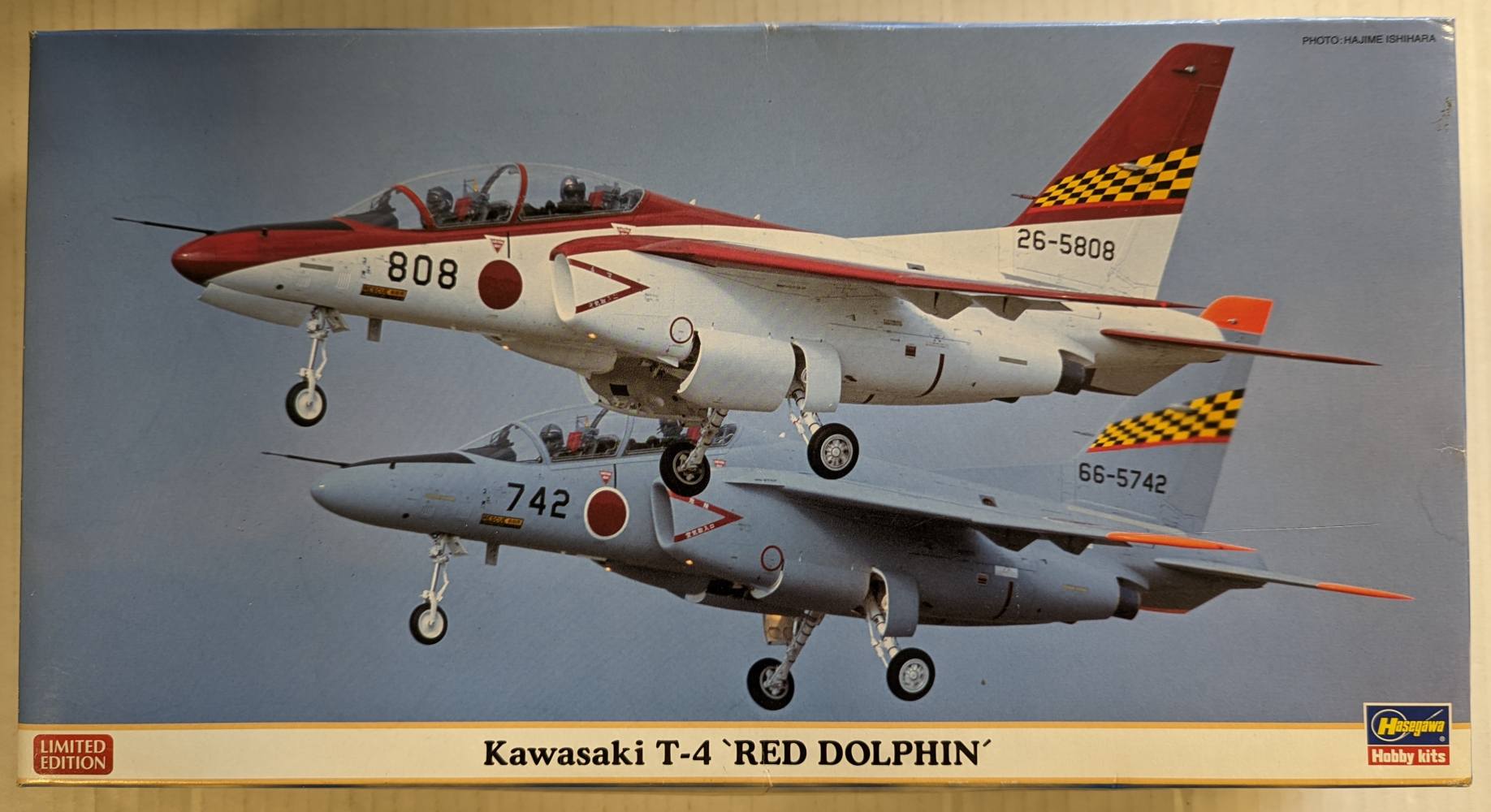 HASEGAWA 07380 KAWASAKI T-4 RED DOLPHIN Aircraft Model Kits