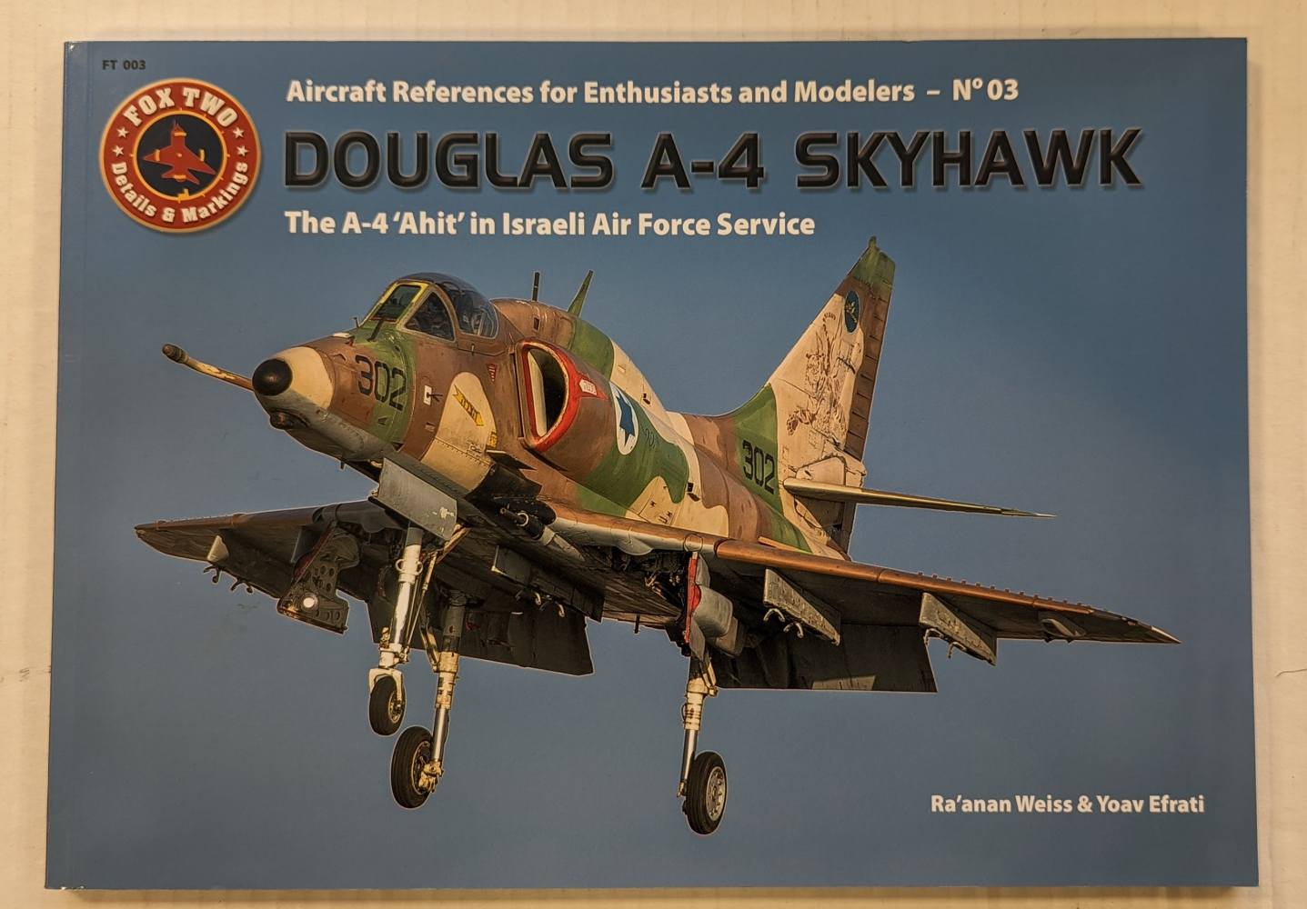 CHEAP BOOKS ZB4258 AIRCRAFT REFERENCES FOR ENTHUSIASTS AND MODELLERS DOUGLAS A-4 SKYHAWK Books