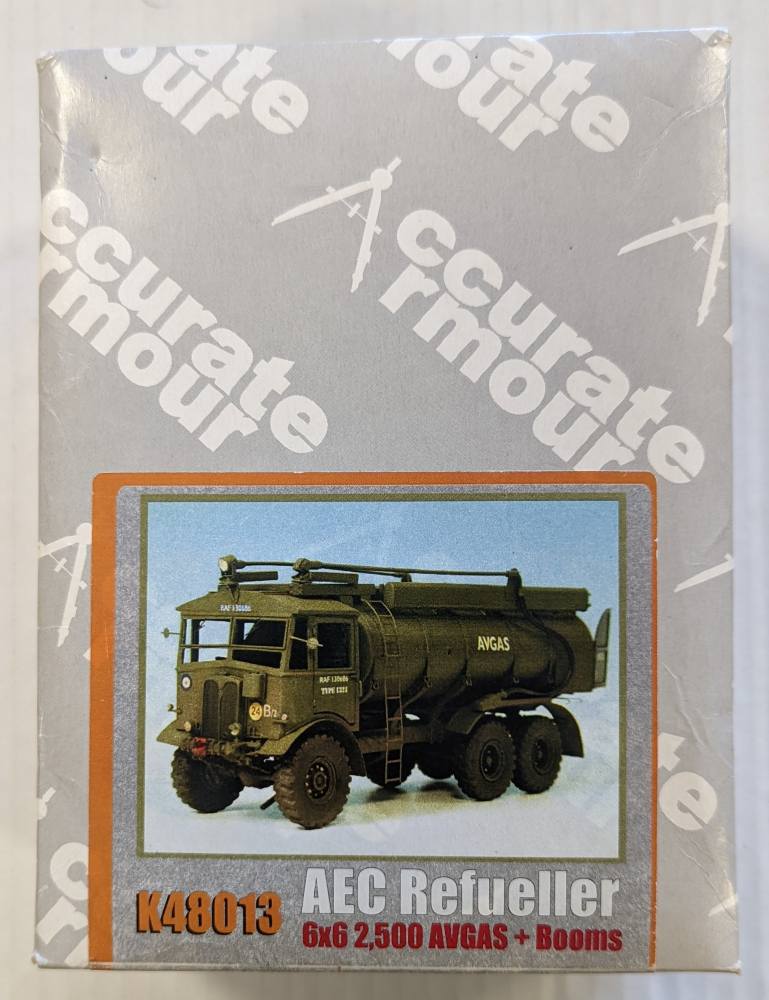 ACCURATE ARMOUR K48013 AEC REFUELLER 6X6 2 500 AVGAS BOOMS Military Model Kits