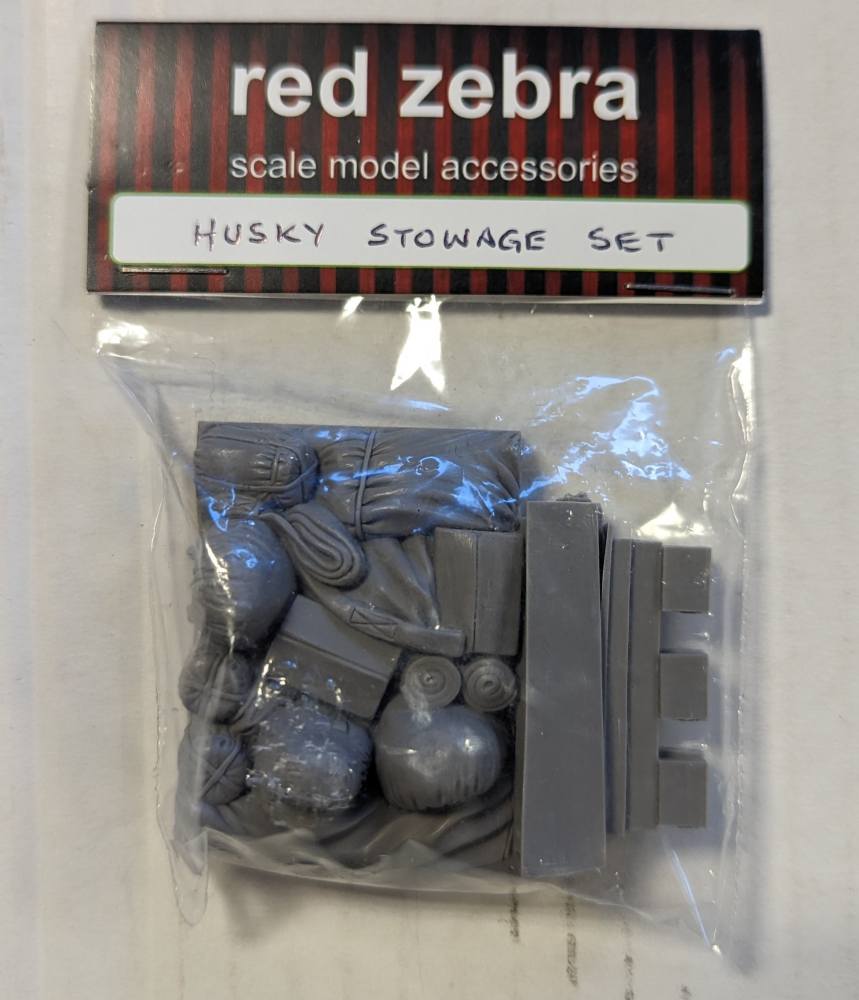 RED ZEBRA HUSKY STOWAGE SET Scenery
