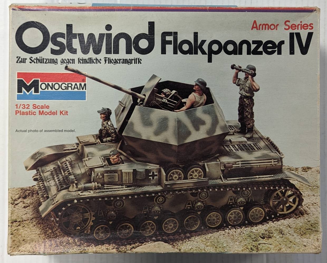 MONOGRAM 7582 OSTWIND FLAKPANZER Military Model Kits