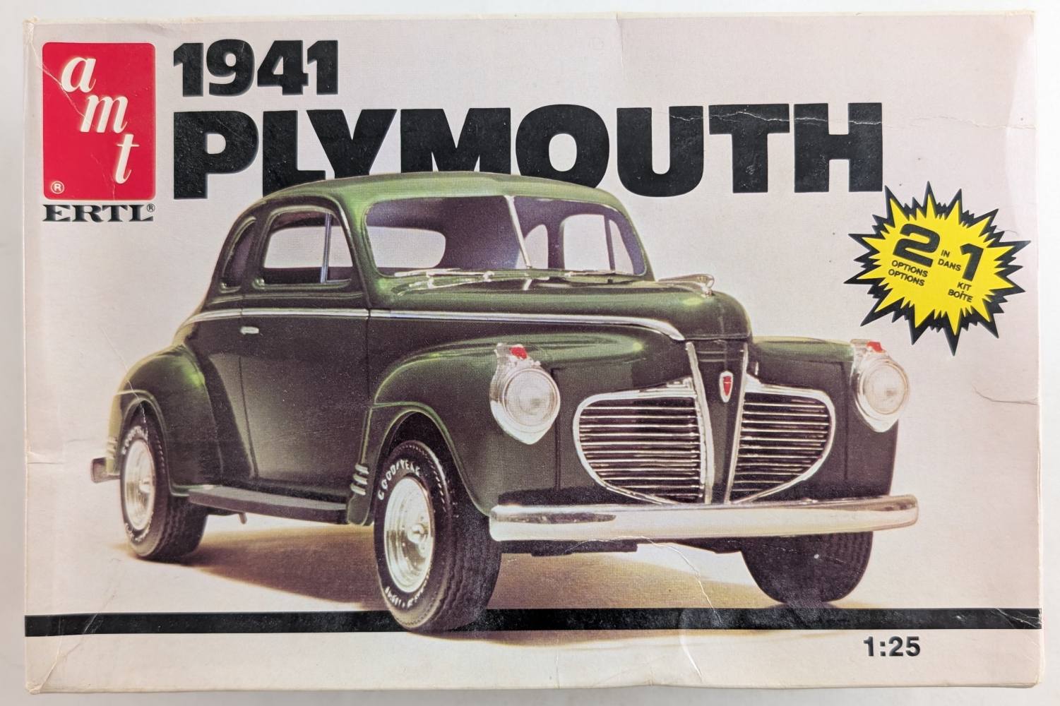 AMT 6583 1941 PLYMOUTH Cars, Motorbikes & Trucks Model kits