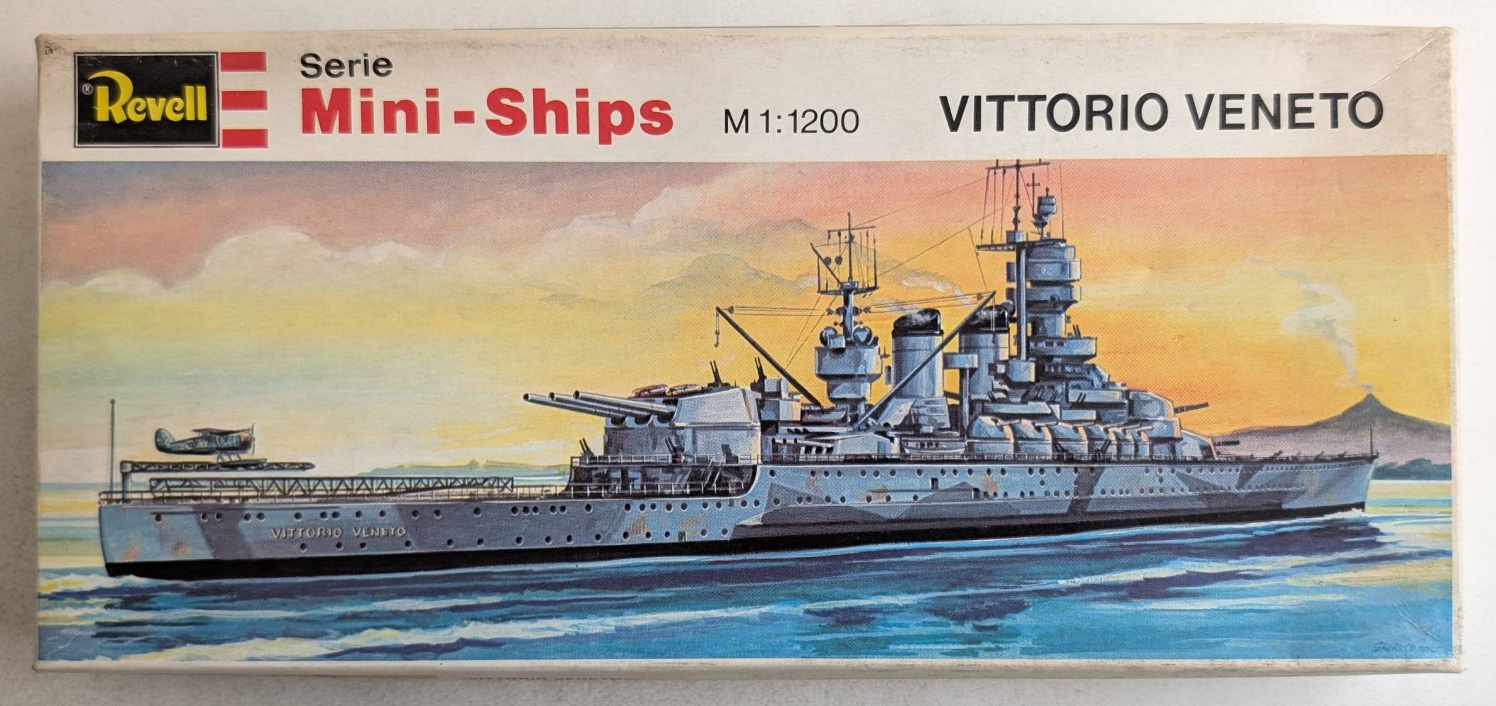 REVELL 2411 VITTORIO VENETO Model Ships Kits