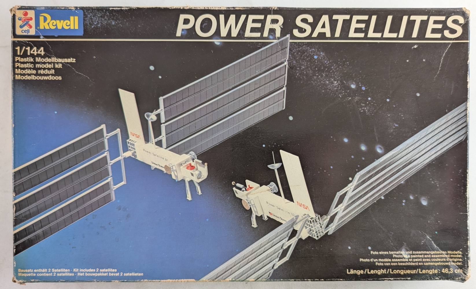 REVELL  4533 POWER SATELLITES Space Model kits