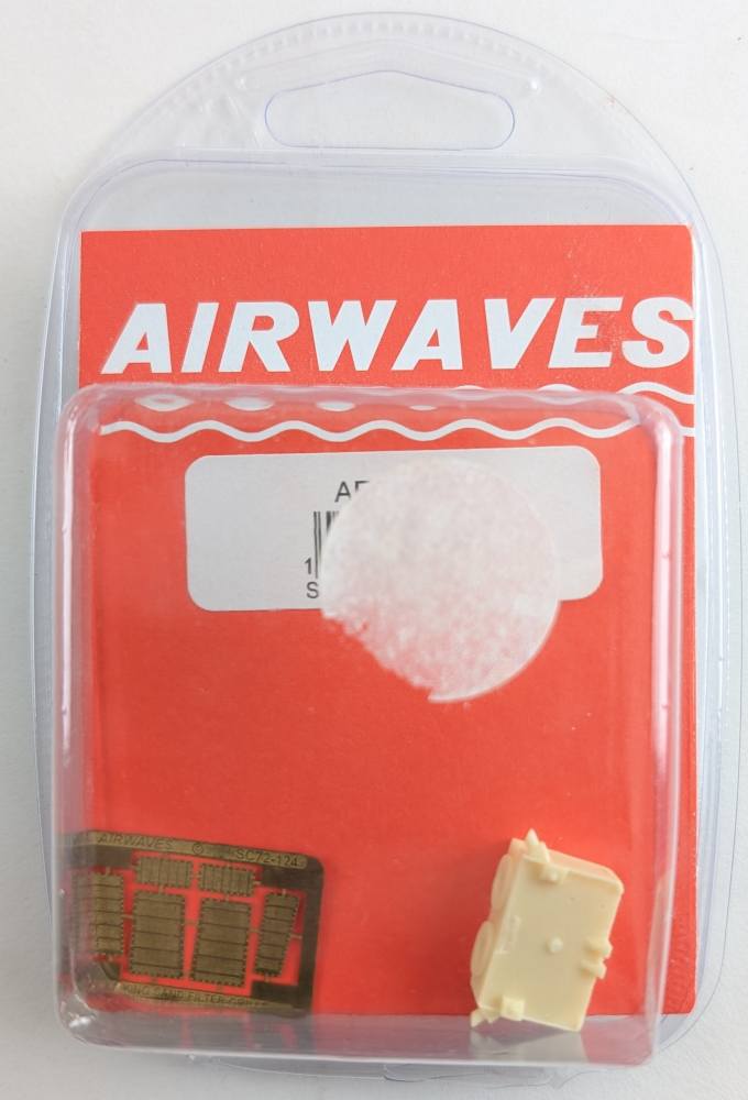 AIRWAVES 48075 90 GALLON P-40 DROP TANK Conversion Sets