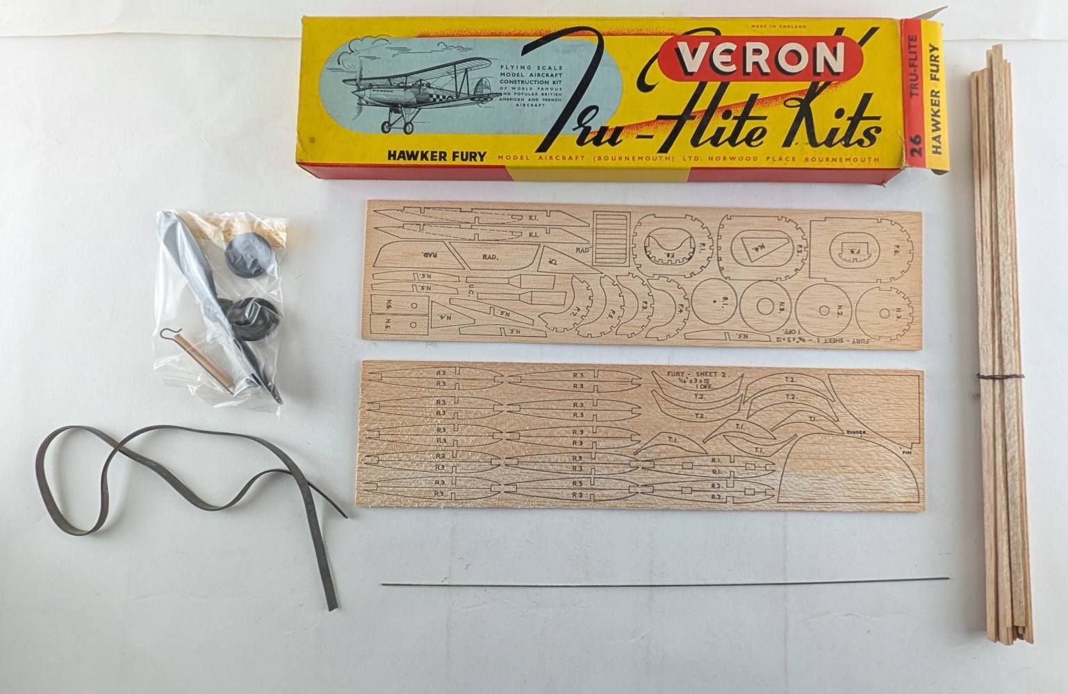 KINGKIT MODEL SCRAPYARD VERON 26 HAWKER FURY NO INSTRUCTIONS Salvage Yard