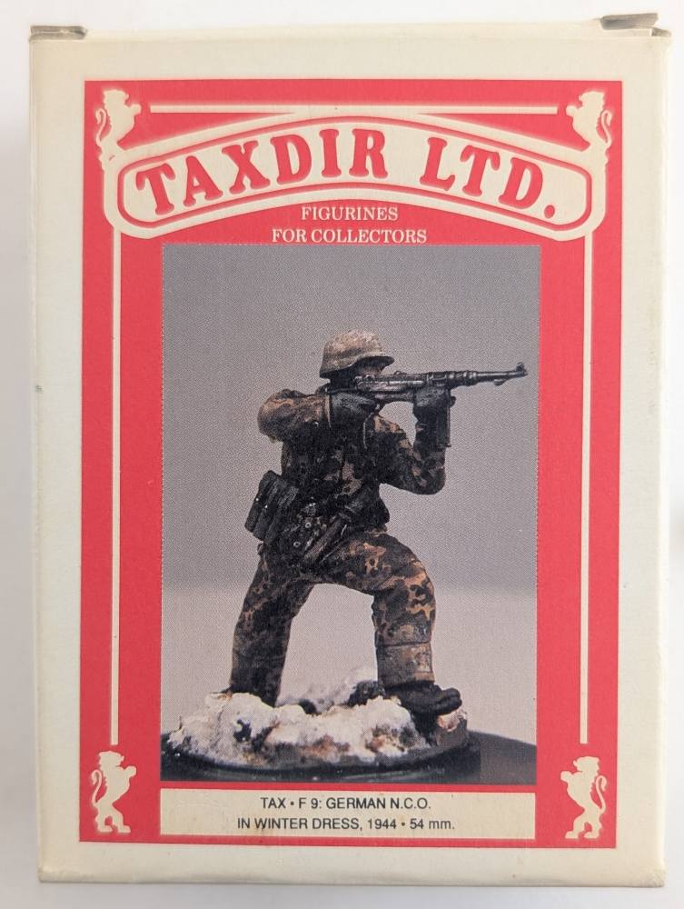 TAXDIR F9 GERMAN NCO IN WINTER DRESS Model Figures