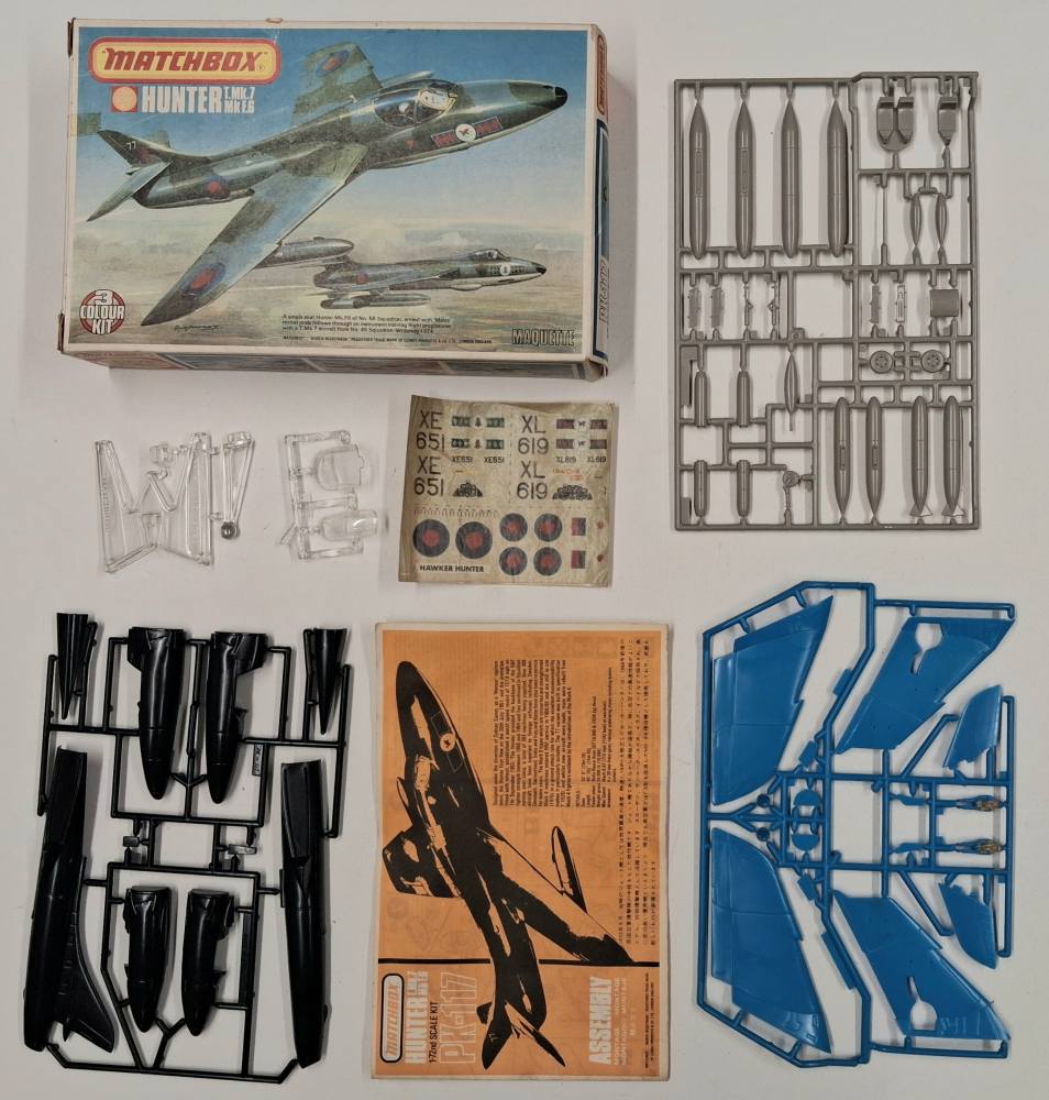 KINGKIT MODEL SCRAPYARD MATCHBOX PK-117 HUNTER T.MK.7/F.6 CRACKED DECALS Salvage Yard