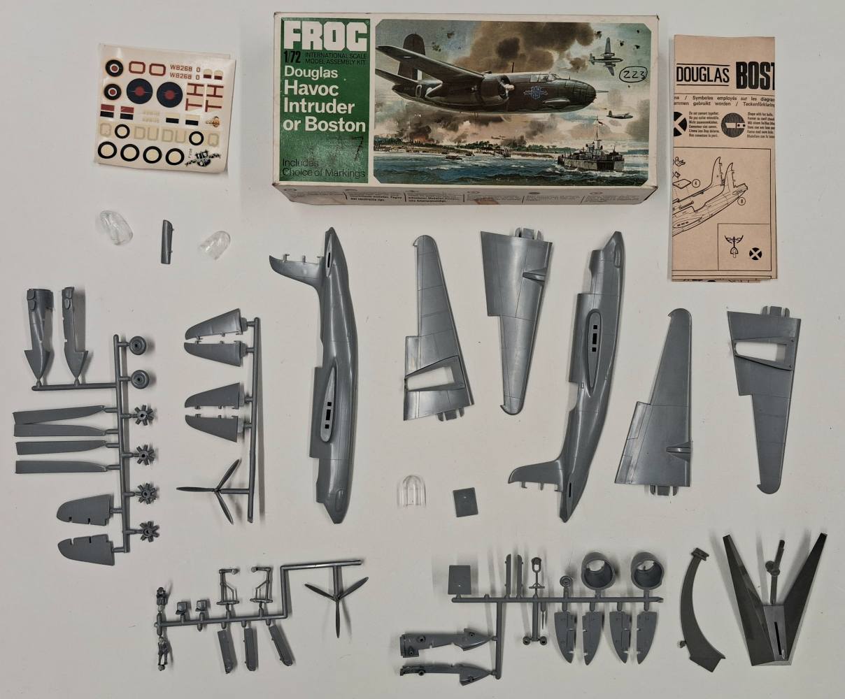 KINGKIT MODEL SCRAPYARD FROG F208 DOUGLAS HAVOC INTRUDER OR BOSTON STARTED PAINTING CRACKED DECALS Salvage Yard