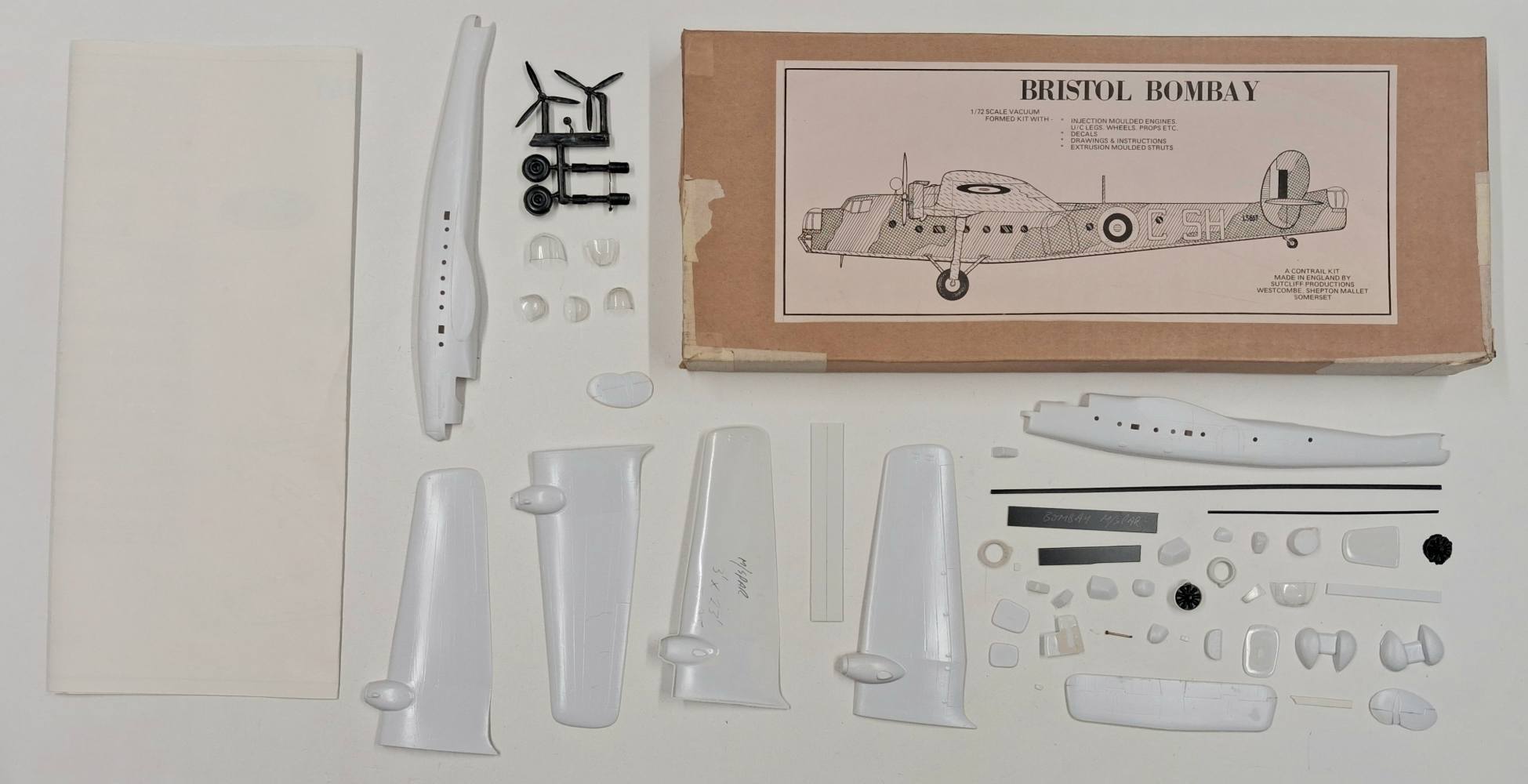 KINGKIT MODEL SCRAPYARD CONTRAIL BRISTOL BOMBAY STARTED NO DECALS Salvage Yard