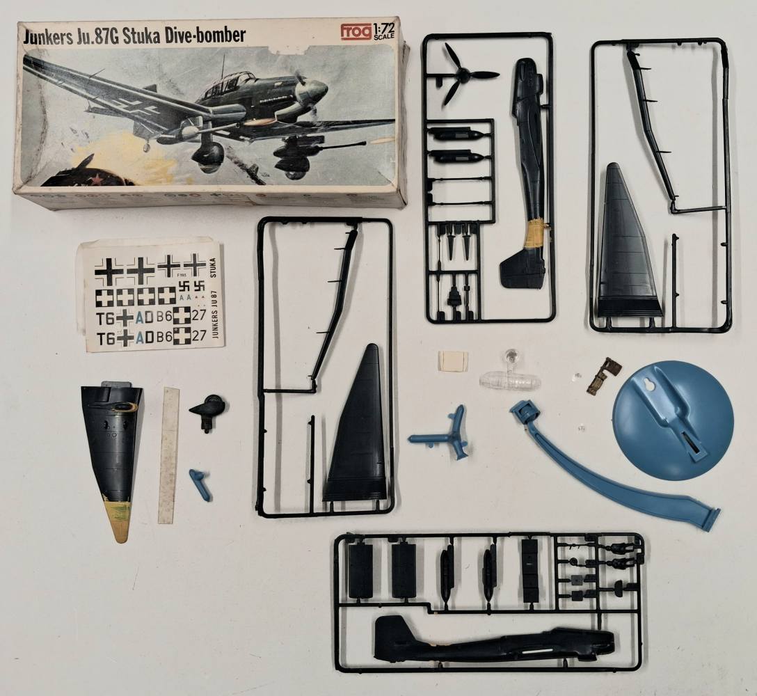 KINGKIT MODEL SCRAPYARD F195 JUNKERS JU.87G STARTED Salvage Yard