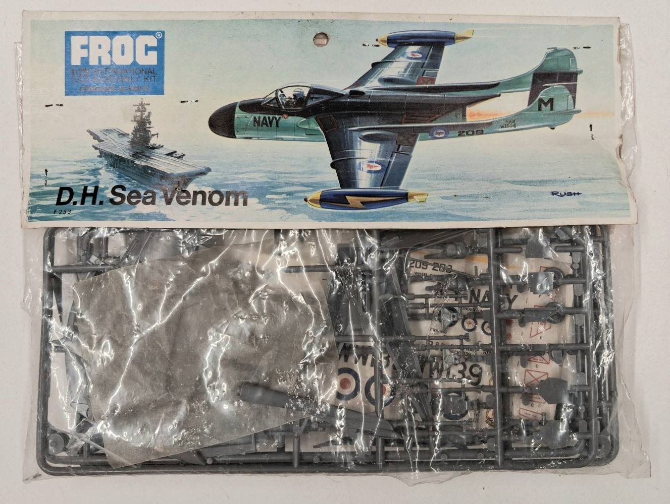 KINGKIT MODEL SCRAPYARD FROG F253 DH SEA VENOM INCOMPLETE Salvage Yard
