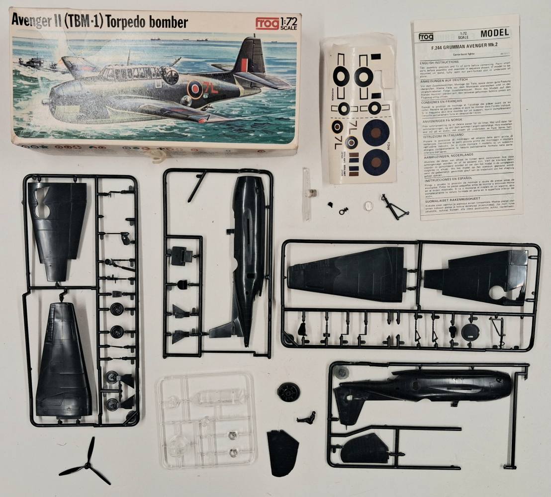KINGKIT MODEL SCRAPYARD FROG F244 AVENGER II TBM-1 NO DECALS Salvage Yard