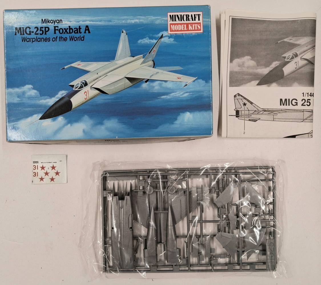 KINGKIT MODEL SCRAPYARD MINICRAFT 14428 MIKOYAN MIG-25P FOXBAT A CRACKED DECALS Salvage Yard