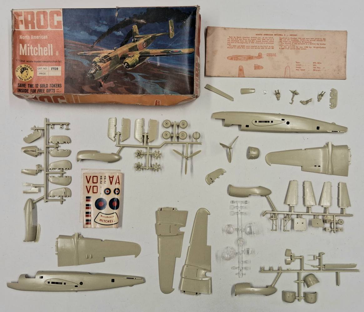 KINGKIT MODEL SCRAPYARD FROG F159 NORTH AMERICAN MITCHELL CRACKED DECALS Salvage Yard