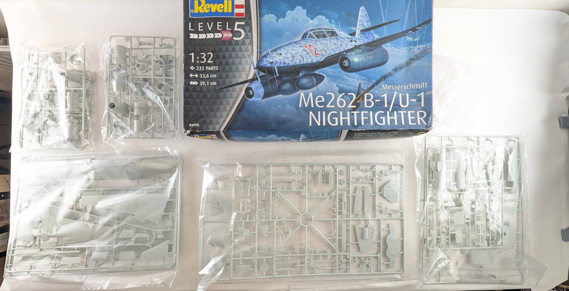 KINGKIT MODEL SCRAPYARD REVELL 4995 MESSERSCHMITT ME262 B-1/U-1 NIGHTFIGHTER NO INSTRUCTIONS/DECALS Salvage Yard