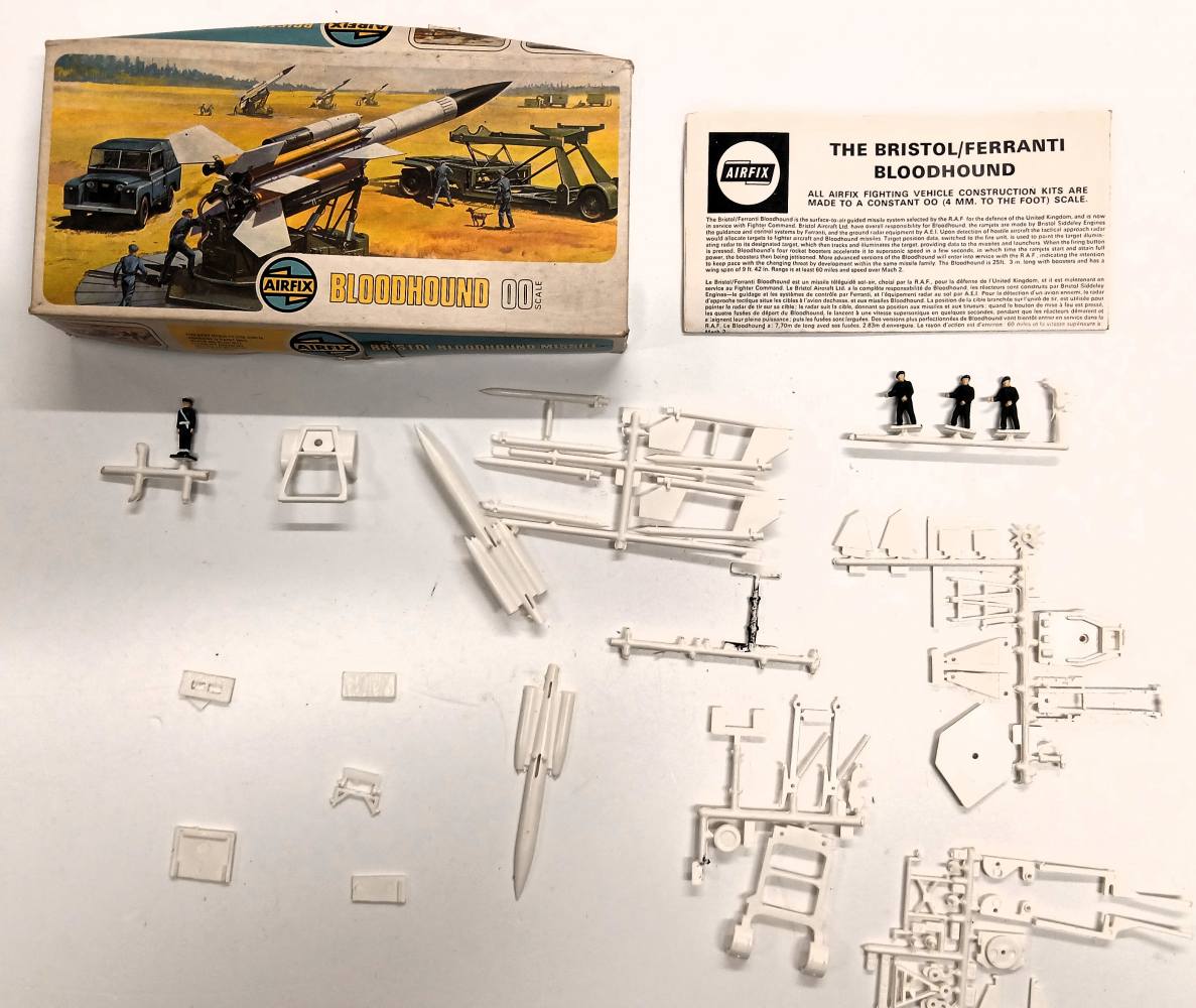 KINGKIT MODEL SCRAPYARD AIRFIX 02309 BRISTOL BLOODHOUND STARTED Salvage Yard