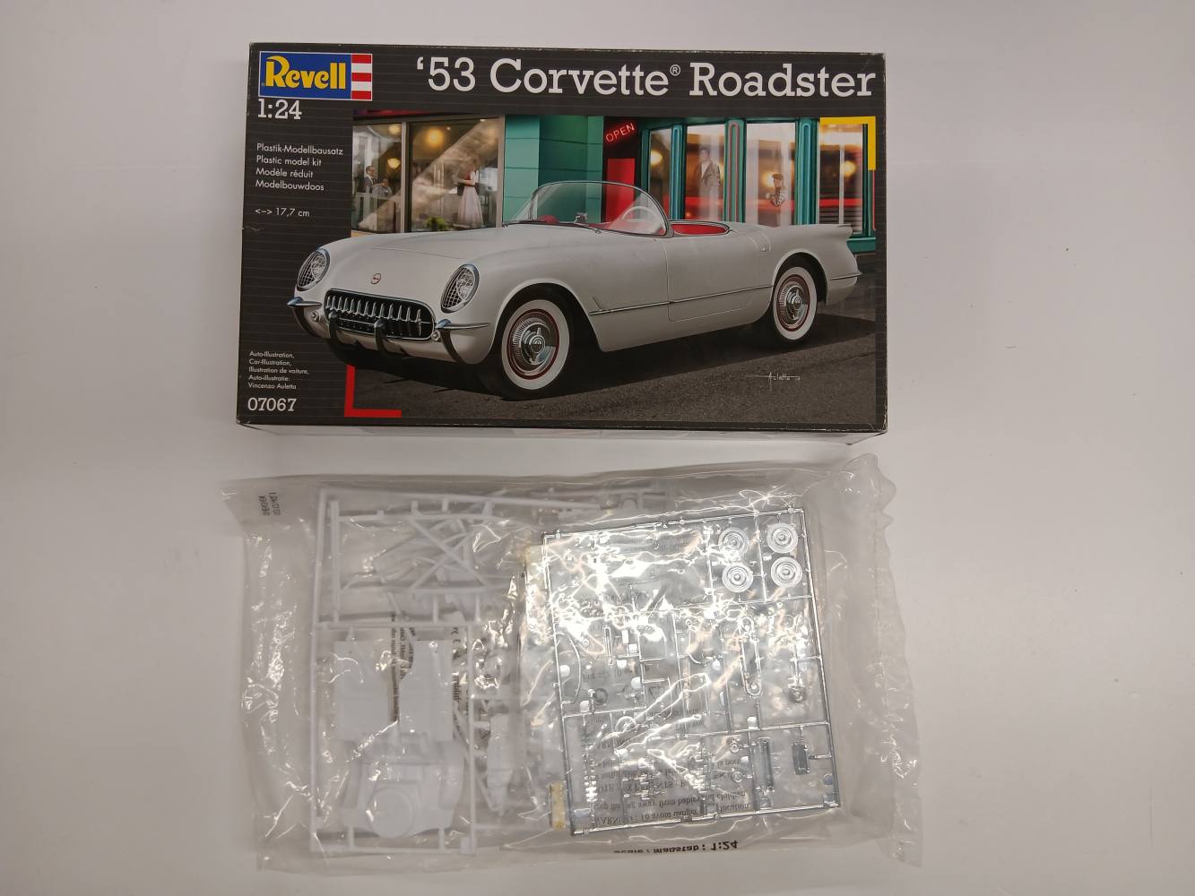 KINGKIT MODEL SCRAPYARD  REVELL 07067 53 CORVETTE ROADSTER  NO INSTRUCTIONS/DECALS   Salvage Yard