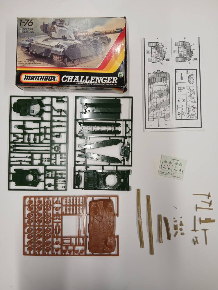 KINGKIT MODEL SCRAPYARD  MATCHBOX 40178 CHALLENGER MBT  STARTED  Salvage Yard