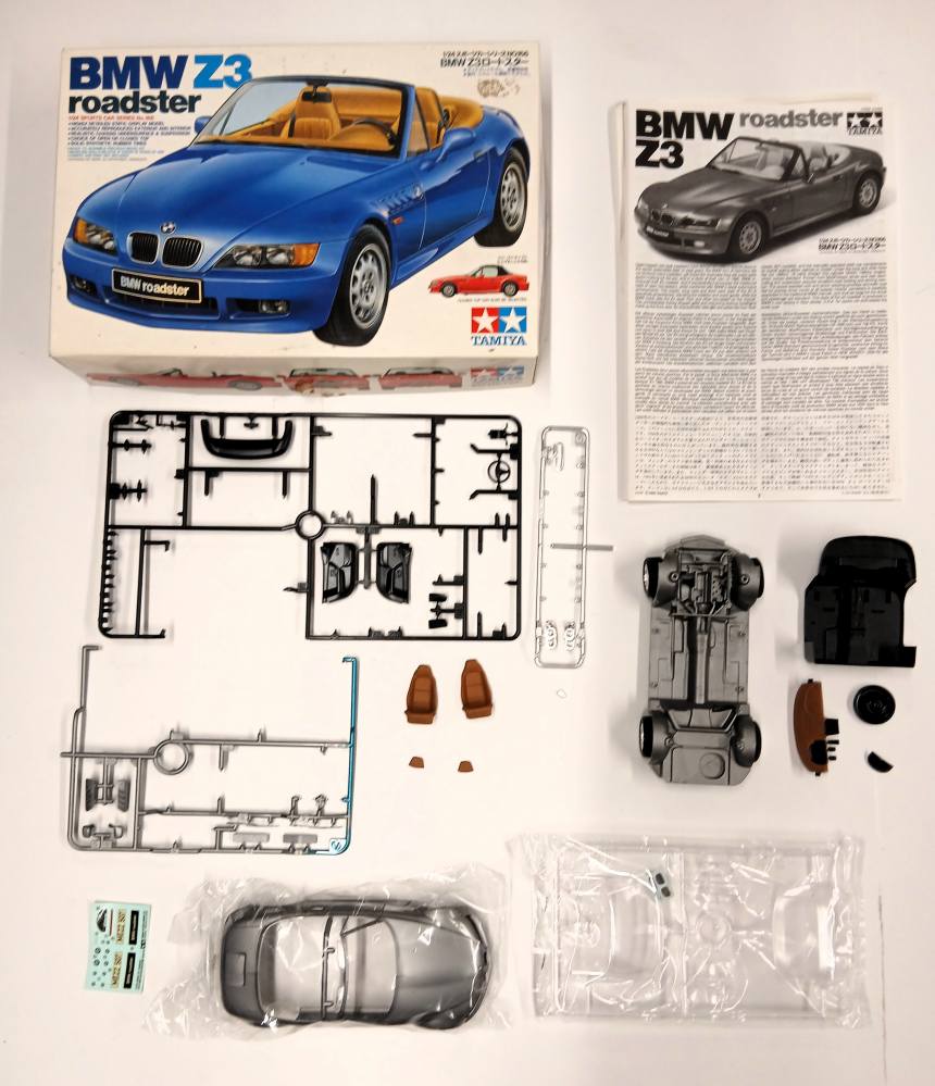 KINGKIT MODEL SCRAPYARD TAMIYA 24166 BMW Z3 ROADSTER STARTED Salvage Yard