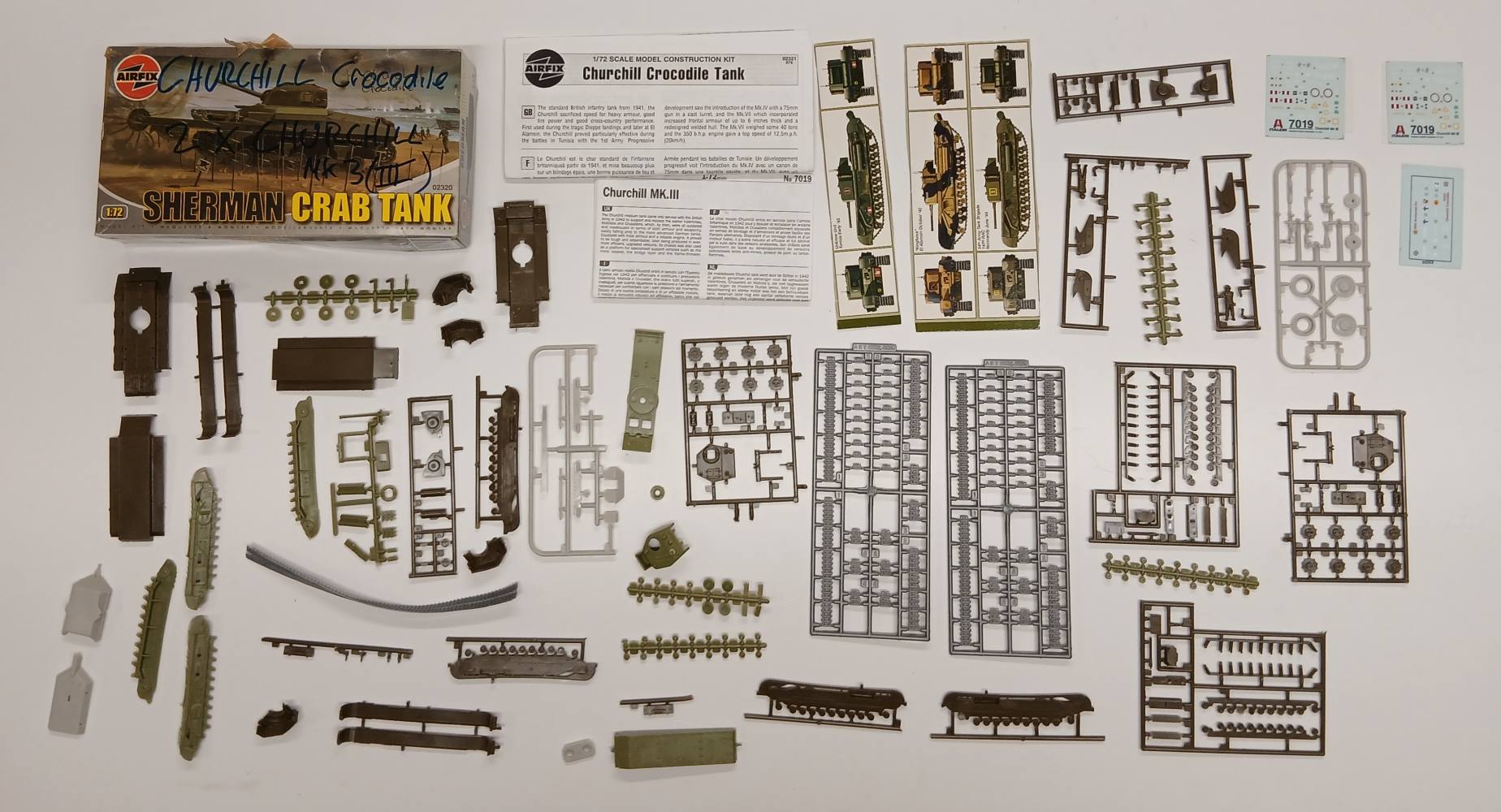 KINGKIT MODEL SCRAPYARD VARIOUS CHURCHILL SPARE PARTS IN WRONG BOX Salvage Yard