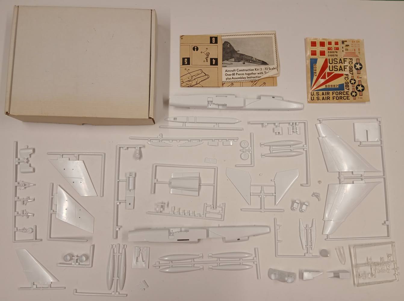 KINGKIT MODEL SCRAPYARD NORTH AMERICAN RCA VIGILANTE CRACKED DECALS Salvage Yard