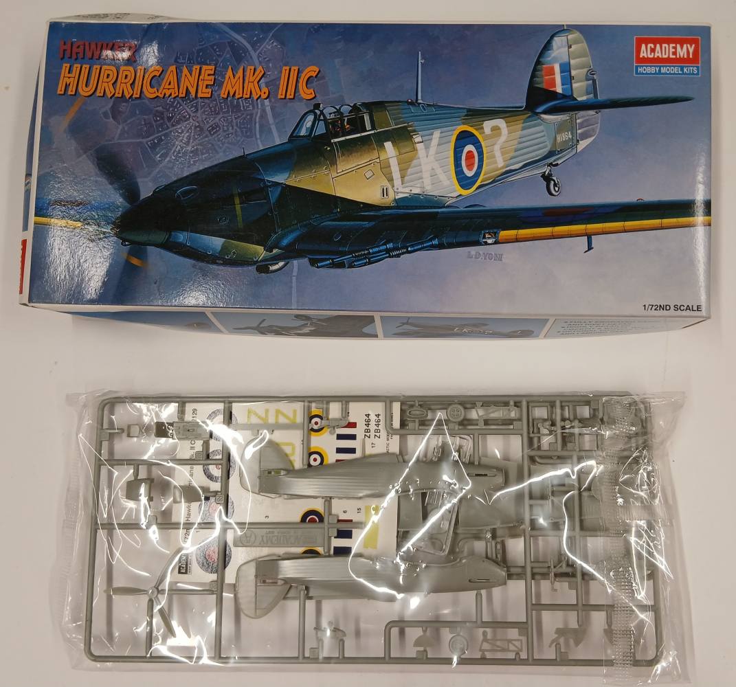 KINGKIT MODEL SCRAPYARD ACADEMY 2129 HAWKER HURRICANE MK.IIC NO INSTRUCTIONS Aircraft Model Kits