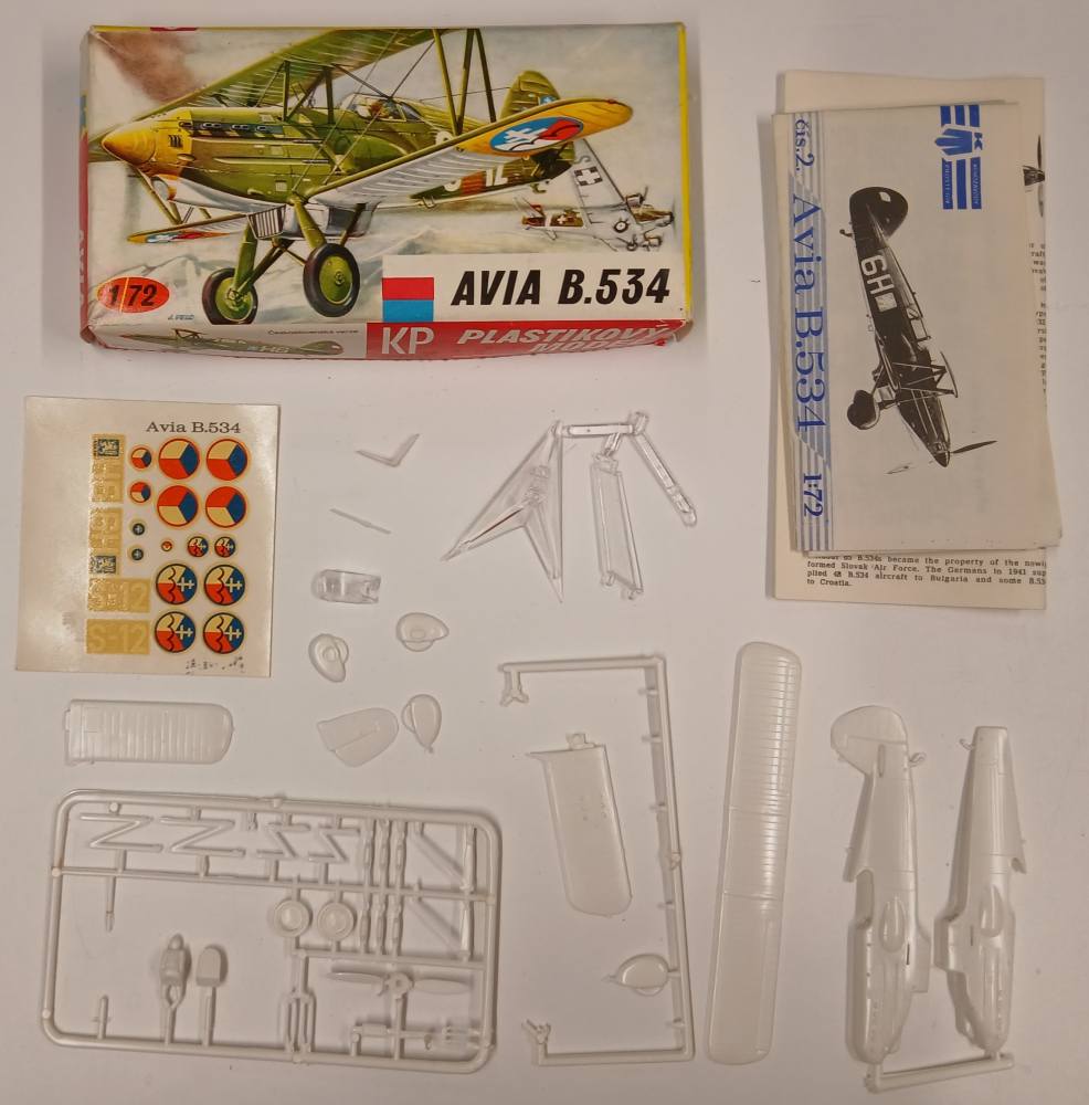 KINGKIT MODEL SCRAPYARD KP AVIA B.534 BROKEN PROP Salvage Yard