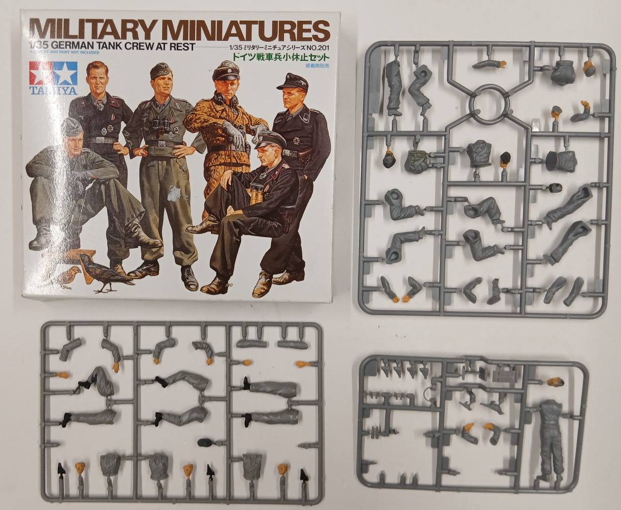 KINGKIT MODEL SCRAPYARD TAMIYA 35201 GERMAN TANK CREW AT REST STARTED Salvage Yard