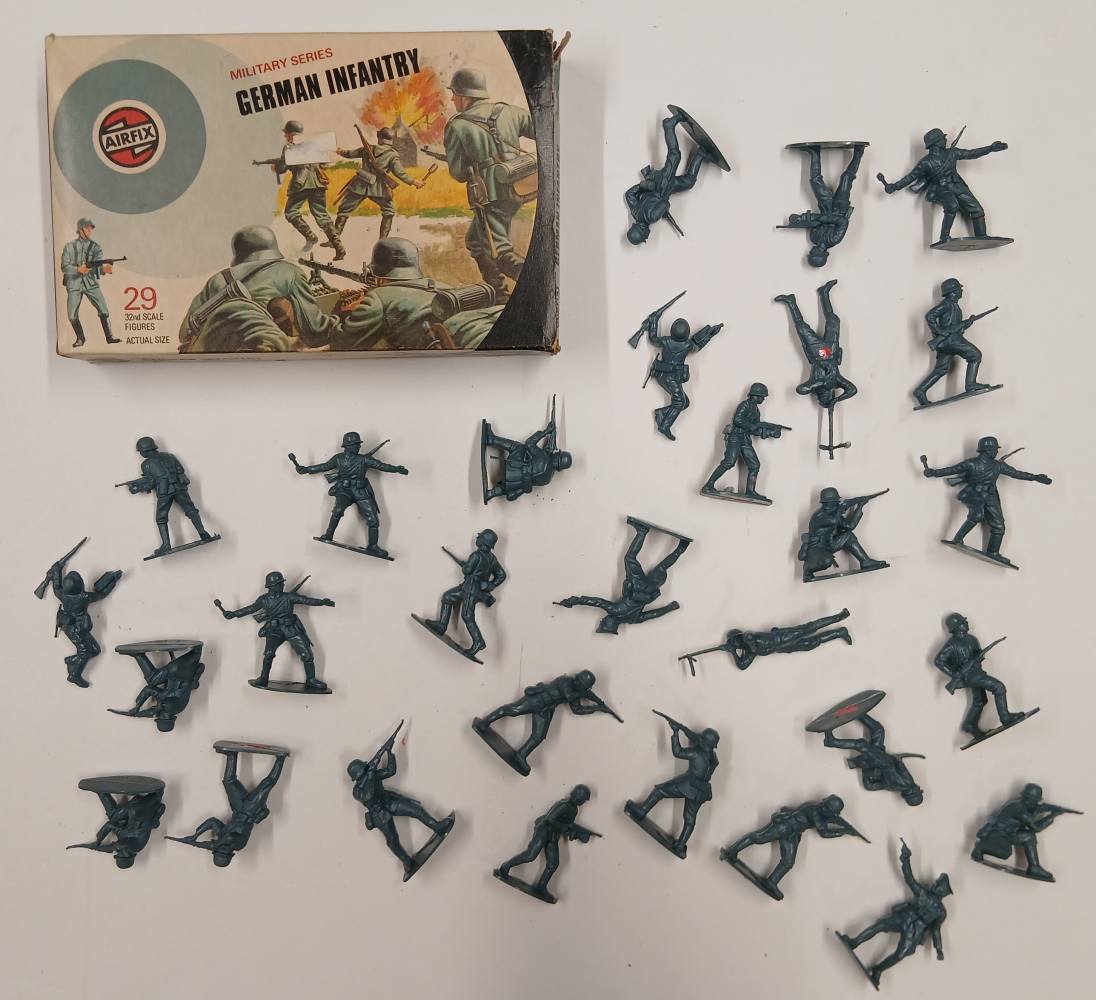 KINGKIT MODEL SCRAPYARD AIRFIX 51451 GERMAN INFANTRY STARTED Salvage Yard