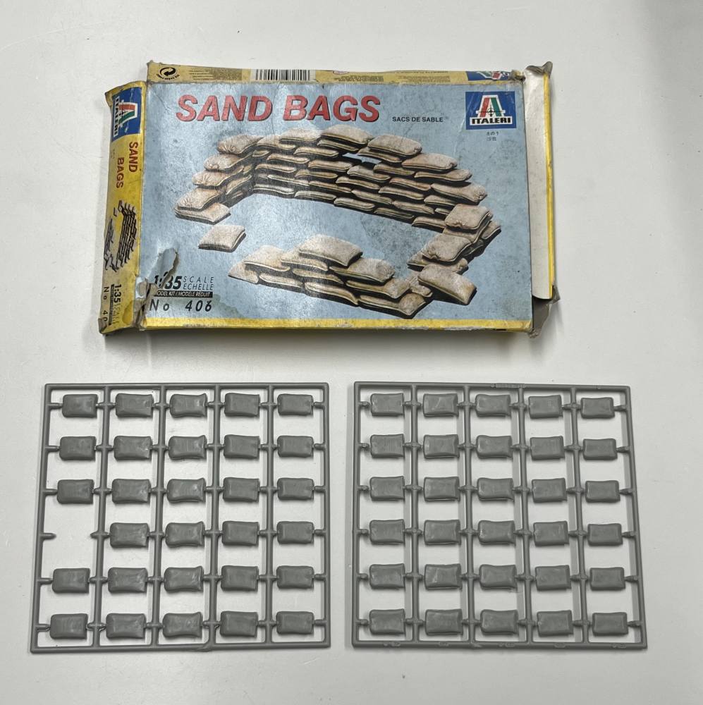 KINGKIT MODEL SCRAPYARD ITALERI 406 SAND BAGS INCOMPLETE Salvage Yard