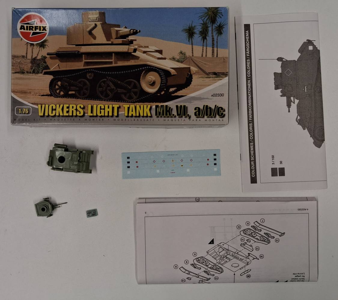 KINGKIT MODEL SCRAPYARD AIRFIX A02330 VICKERS LIGHT TANK MK.VI A/B/C STARTED Salvage Yard