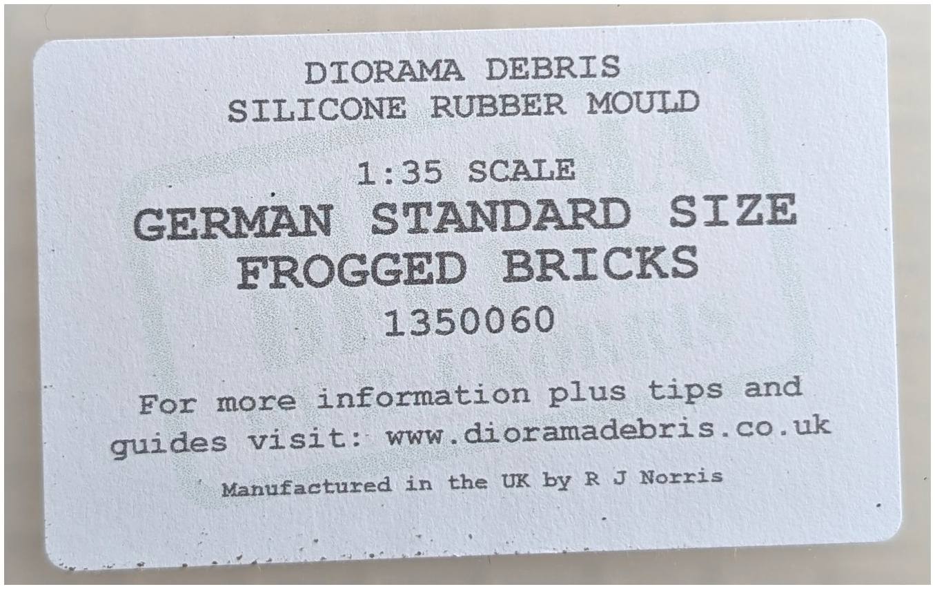 DIORAMA DEBRIS 1350060 GERMAN STANDARD SIZE FROGGED BRICKS Miscellaneous