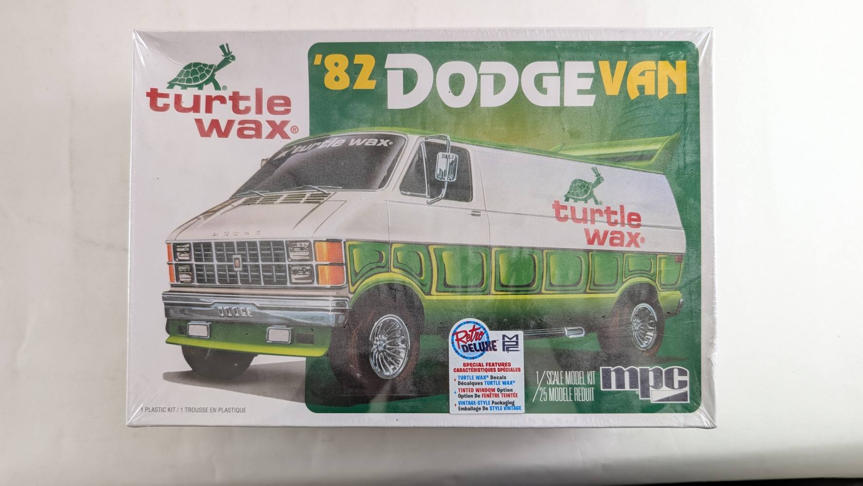 MPC 943 82 DODGE VAN Cars, Motorbikes & Trucks Model kits
