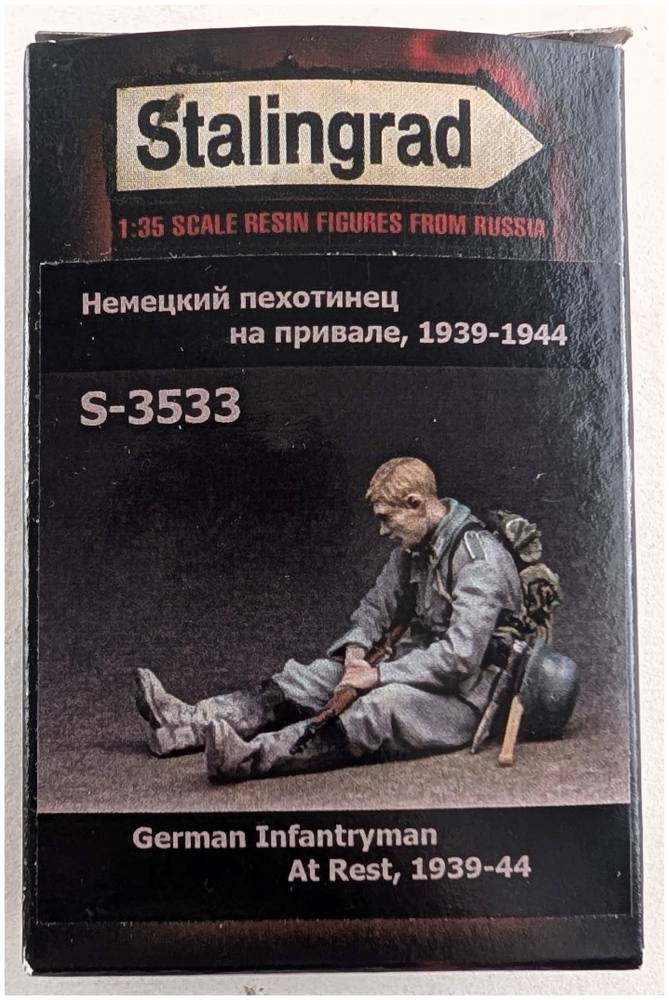 STALINGRAD S-3533 GERMAN INFANTRYMAN AT REST 1939-44 Model Figures